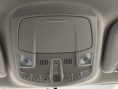 Used 2014 Ford Fusion SE w/ Equipment Group 202A image 10