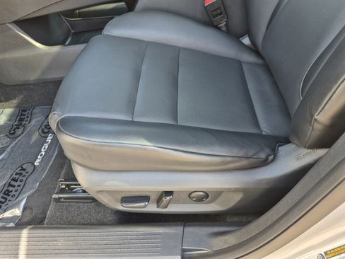 Certified 2021 Nissan Rogue SV w/ Premium Package FWD image 22