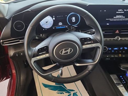 Used 2025 Hyundai Elantra SEL FWD image 6