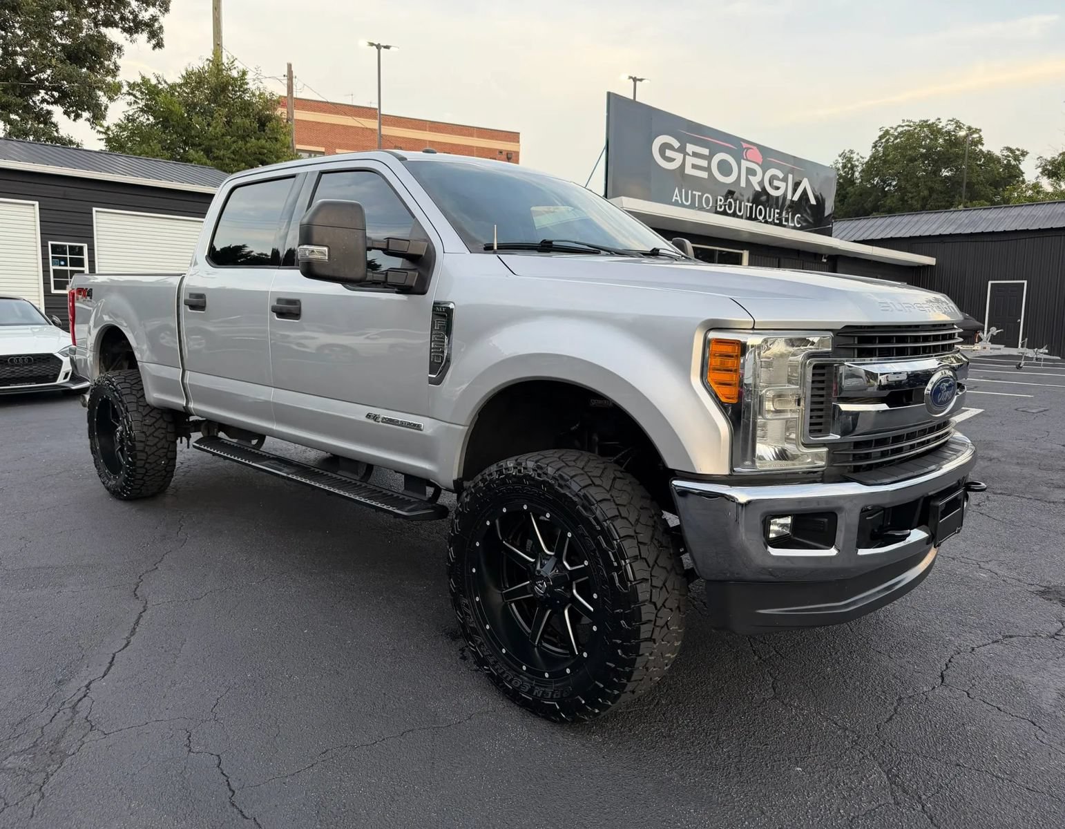Used 2017 Ford F250 4x4 Crew Cab Super Duty image 7