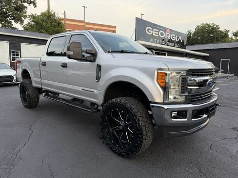 Used 2017 Ford F250 XLT w/ XLT Value Package AWD/4WD image 7