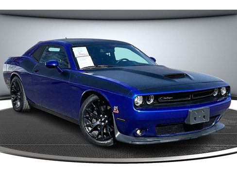 Used 2022 Dodge Challenger R/T Scat Pack w/ T/A Package RWD image 12