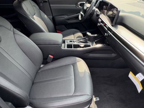 New 2026 Kia Sorento EX FWD image 18