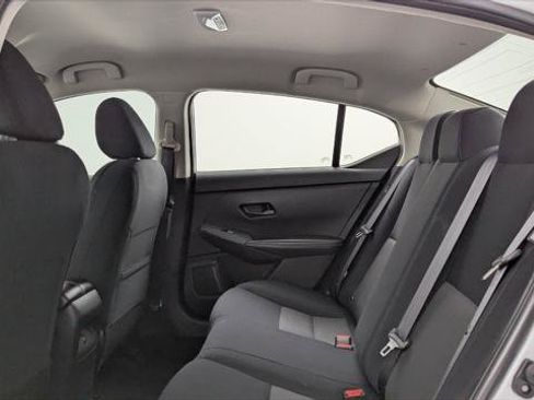 Used 2024 Nissan Sentra SV FWD image 17