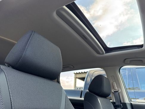 Used 2023 Honda CR-V EX image 17