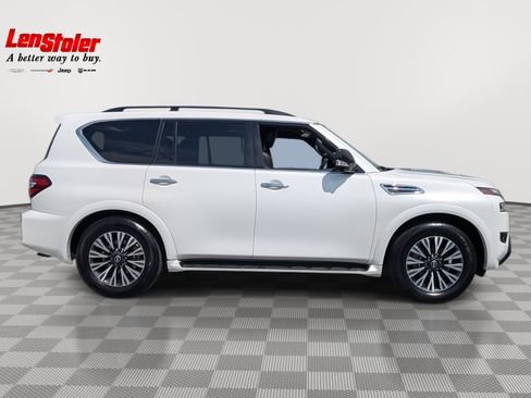 Used 2023 Nissan Armada SL w/ Midnight Edition Package image 6