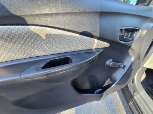 Used 2007 Toyota Yaris Sedan w/ Convenience Pkg FWD image 20