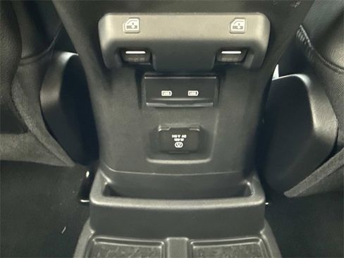 Used 2022 Jeep Wrangler Unlimited Rubicon w/ Xtreme Recon 35" Tire Package image 18