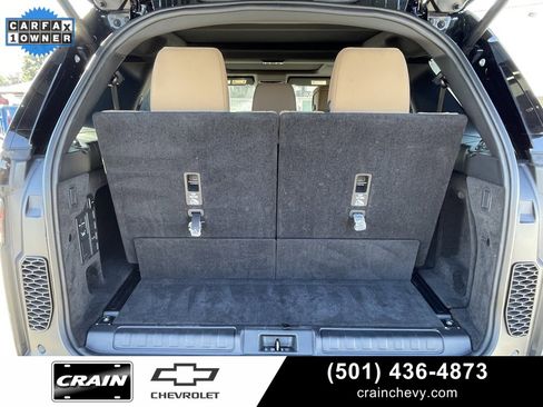 Used 2024 Land Rover Discovery Dynamic SE image 7