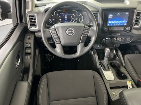 Used 2022 Nissan Frontier SV AWD/4WD image 21