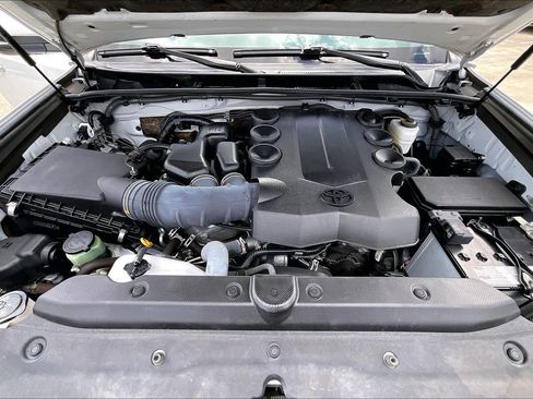 Used 2024 Toyota 4Runner Limited RWD image 29