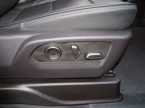 Used 2025 GMC Yukon XL Denali image 20