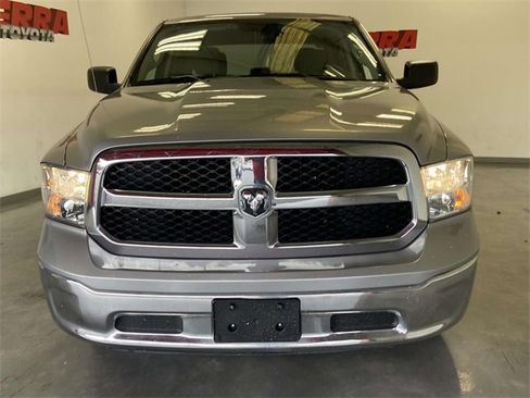 Used 2022 RAM 1500 Classic SLT image 8