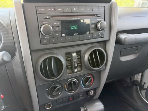 Used 2008 Jeep Wrangler Unlimited X AWD/4WD image 16