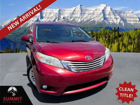 Used 2015 Toyota Sienna XLE w/ Entertainment Package FWD image 1