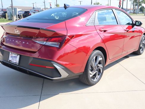Used 2025 Hyundai Elantra Sport FWD image 5