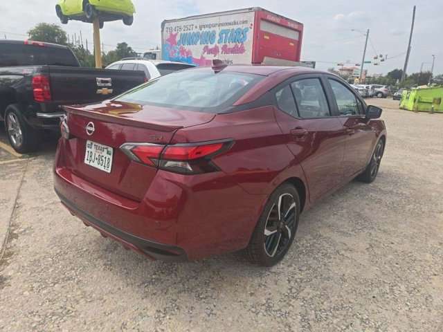 Used 2025 Nissan Versa SR FWD image 3