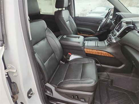 Certified 2020 Chevrolet Suburban Premier image 29