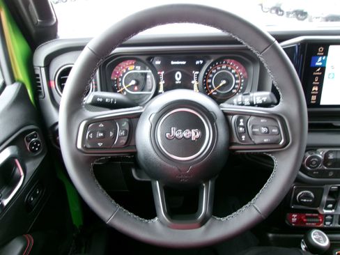 New 2026 Jeep Wrangler Rubicon image 9