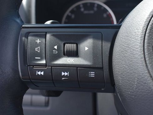 Used 2021 Nissan Rogue SL FWD image 21