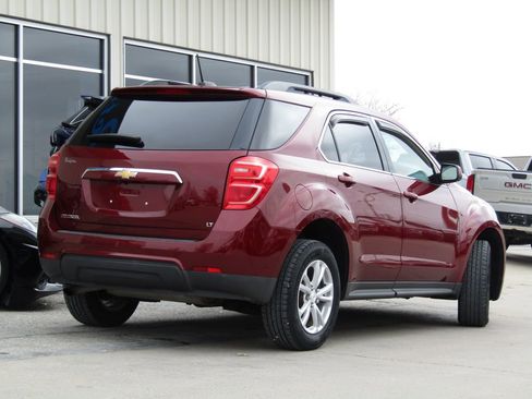 Used 2017 Chevrolet Equinox LT w/ Convenience Package image 3