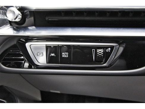 Used 2023 Cadillac Lyriq 2WD image 19