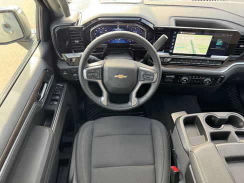 Used 2026 Chevrolet Silverado 1500 LT AWD/4WD image 11