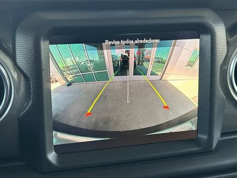 Certified 2022 Jeep Wrangler Unlimited Sahara AWD/4WD image 3