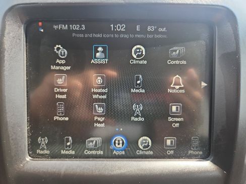 Used 2018 Jeep Cherokee Latitude Plus w/ Cold Weather Group AWD/4WD image 30