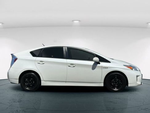 Used 2015 Toyota Prius Two FWD image 8