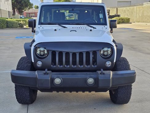 Used 2016 Jeep Wrangler Sport w/ Quick Order Package 24S AWD/4WD image 2