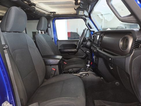 Used 2018 Jeep Wrangler Unlimited Sport AWD/4WD image 32