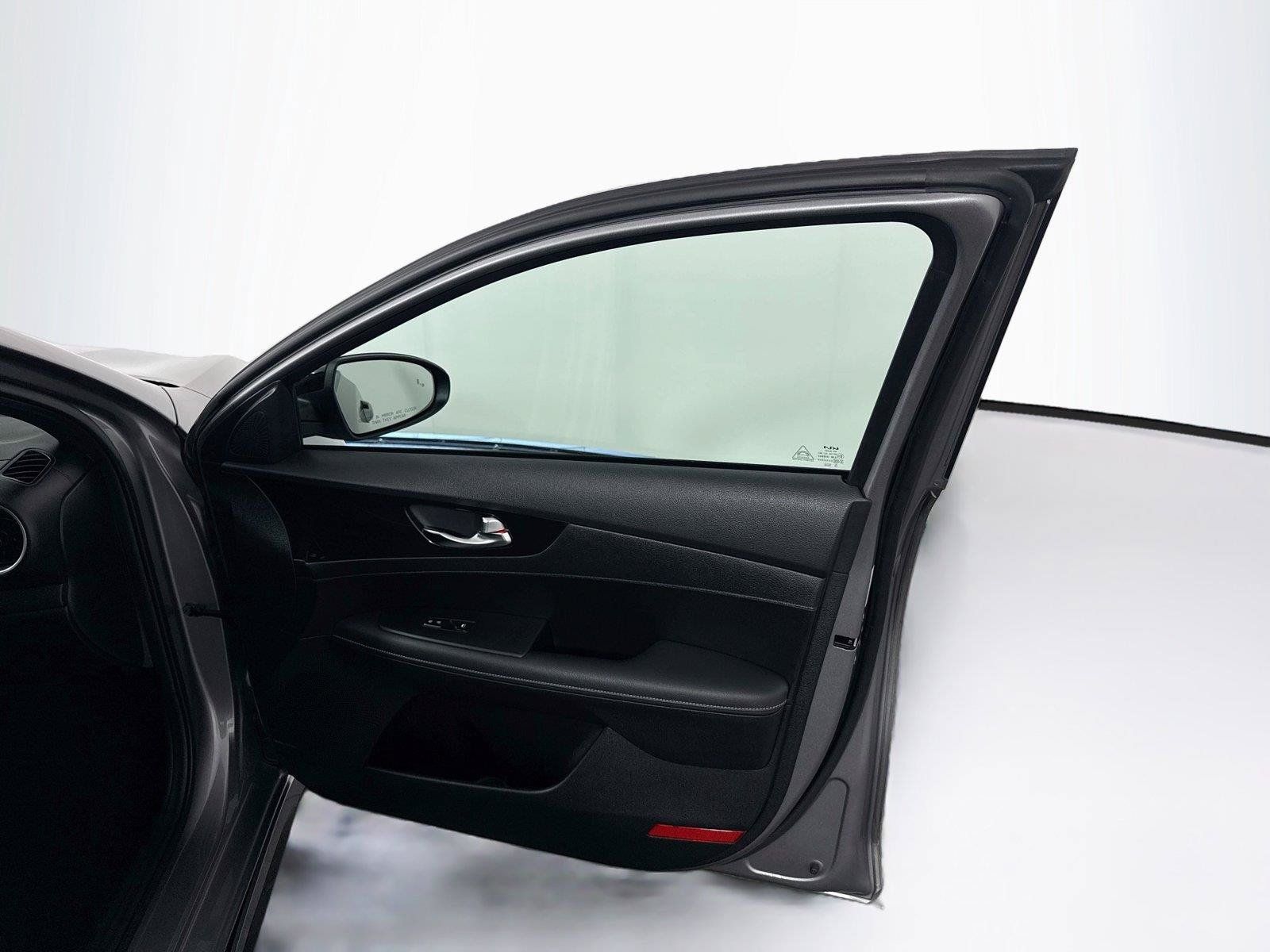 Used 2024 Kia Forte GT-Line w/ GT-Line Premium Package FWD image 40