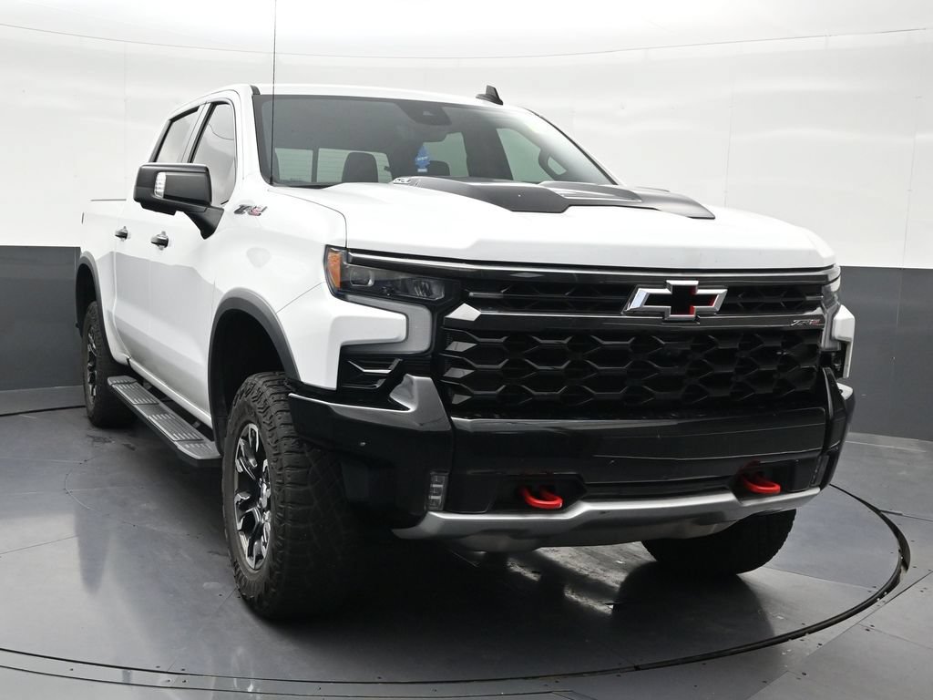 Used 2024 Chevrolet Silverado 1500 ZR2 w/ Technology Package AWD/4WD image 8