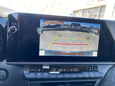 Used 2026 Toyota Camry XLE FWD image 16