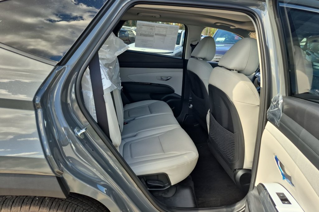 New 2026 Hyundai Tucson Limited FWD image 18