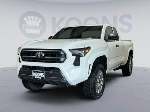 Used 2024 Toyota Tacoma SR RWD image 1