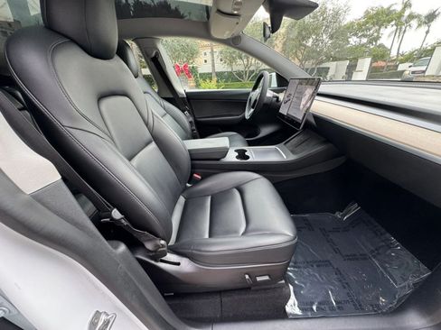 Used 2023 Tesla Model Y Long Range AWD/4WD image 22