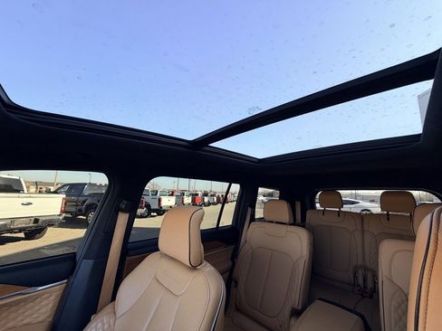 Used 2023 Jeep Grand Cherokee L Summit image 20