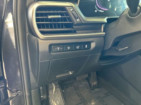 Used 2025 Kia Telluride S image 43