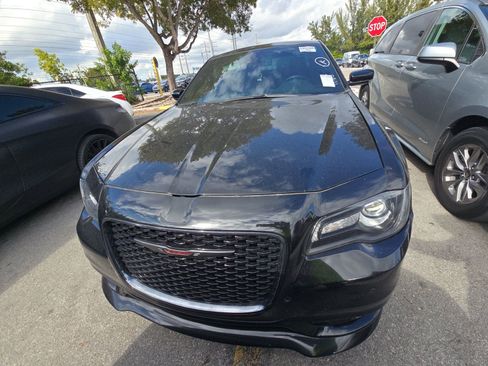 Used 2022 Chrysler 300 S w/ Comfort Group image 2