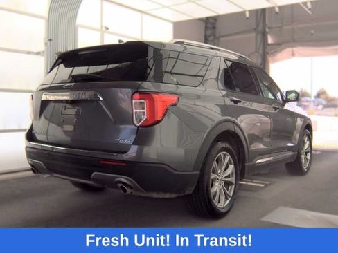 Used 2021 Ford Explorer Limited AWD/4WD image 2