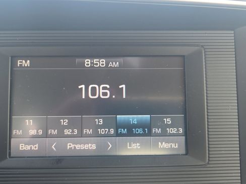 Used 2019 Hyundai Elantra SE image 10