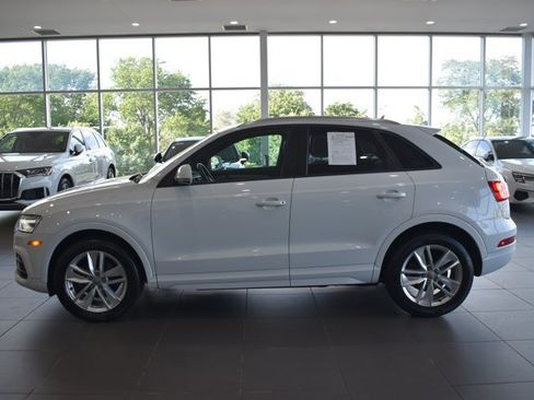 Used 2017 Audi Q3 2.0T Premium w/ Convenience Package AWD/4WD image 4