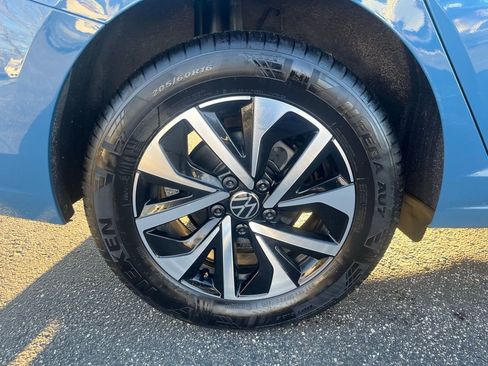 Certified 2025 Volkswagen Jetta S image 31