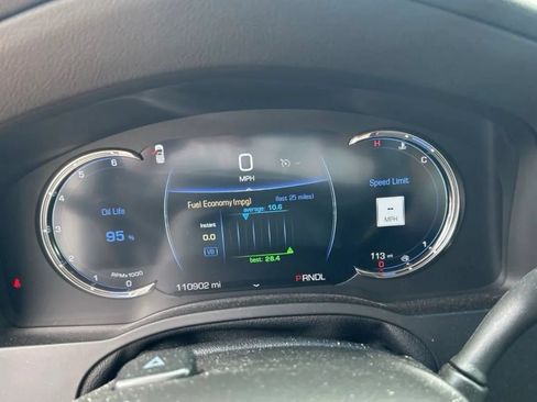 Used 2018 Cadillac Escalade 2WD image 15