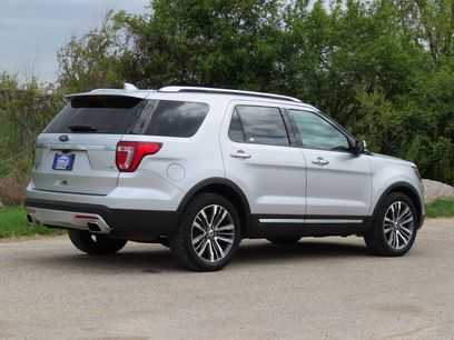 Used 2017 Ford Explorer Platinum
