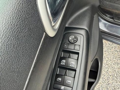 Used 2015 Jeep Grand Cherokee Altitude AWD/4WD image 9