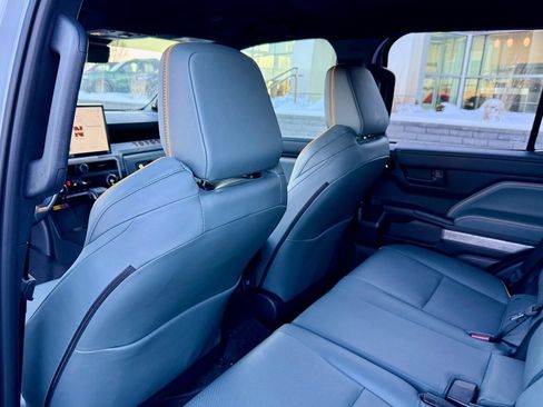 Used 2025 Toyota 4Runner Trailhunter image 11