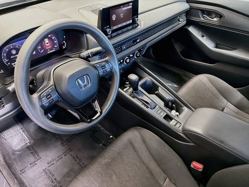 Used 2023 Honda Accord EX image 7